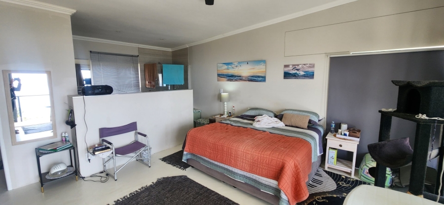 5 Bedroom Property for Sale in Mossel Bay Central Western Cape